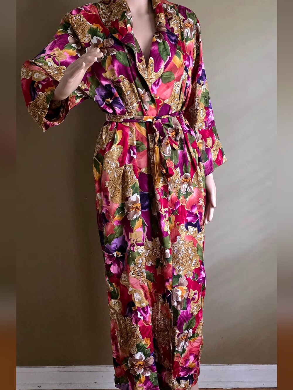 Vintage Victoria's Secret Gold Label 100% Silk Floral Robe